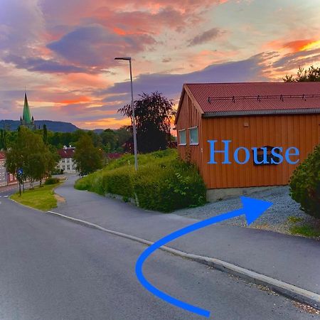 Willa Private House-Terrace-Garden -Parking-Wifi-Smarttv Trondheim Zewnętrze zdjęcie