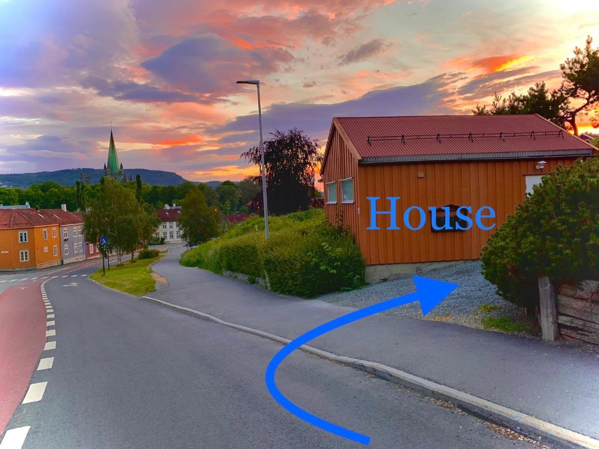 Willa Private House-Terrace-Garden -Parking-Wifi-Smarttv Trondheim Zewnętrze zdjęcie